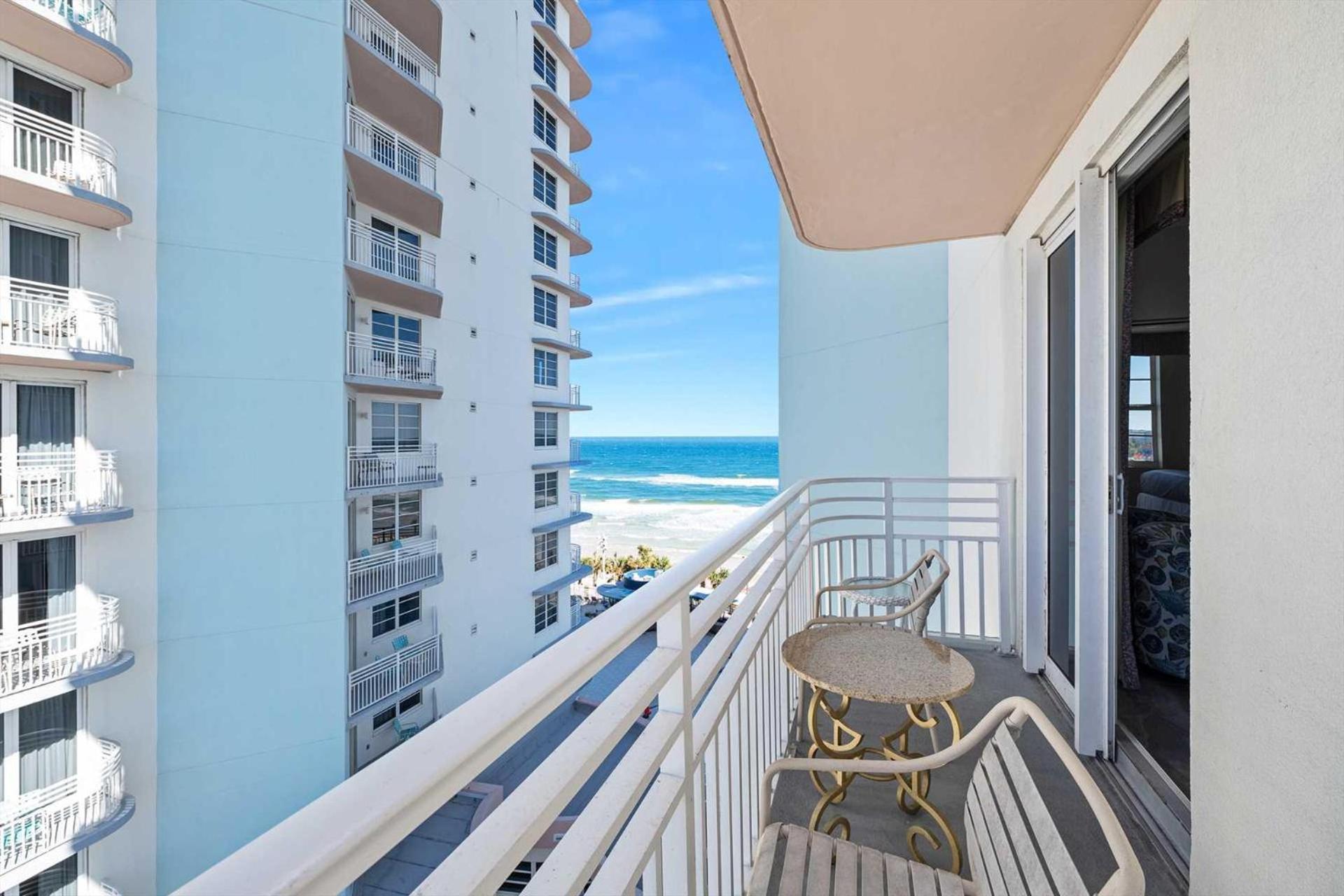 Holiday home Luxury 8th Floor 2 Bedroom Direct Oceanfront Wyndham Ocean Walk Daytona | 801 *